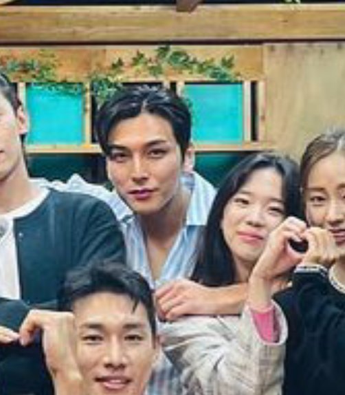 i_soe_ssi's tweet photo. "having u in my sight gives me comfort."

—sejun

sejun just being obvious how he truly loves being on soe's side https://t.co/o64braZEMe