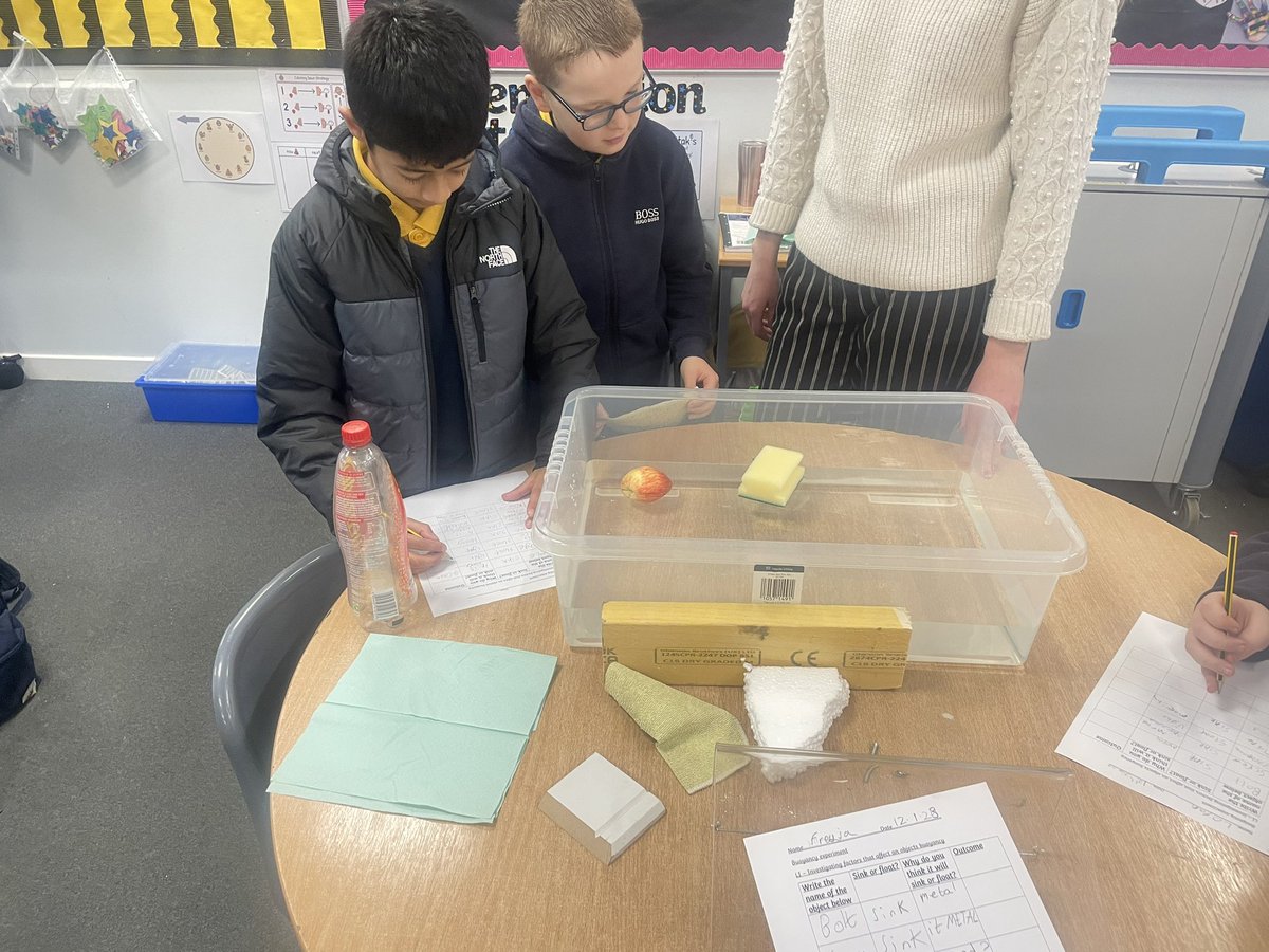 MrsMGault2's tweet photo. Primary 7 investigated buoyancy as part of our IDL- Titanic 🚢 @NewStevenstonPr https://t.co/bNHz9j8Obh