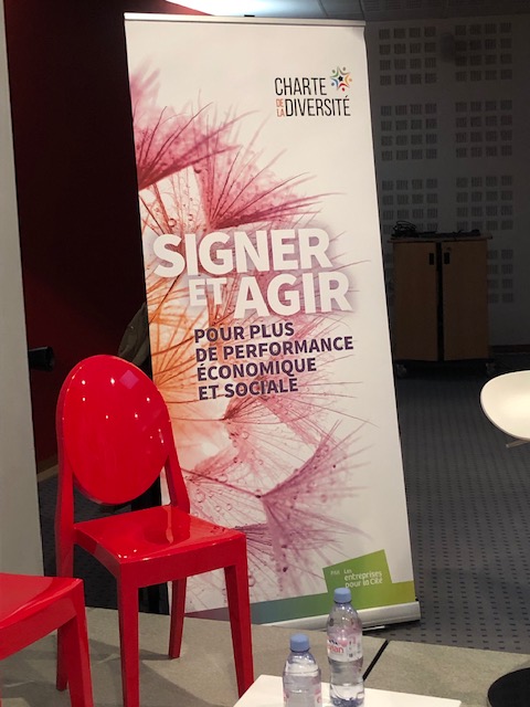 diversitesudest's tweet photo. Ce matin sur Marseille je participais au Tour de France de la Diversité à l'initiative des Entreprises pour la cité LEPC dans le cadre de la chartre de la Diversité ... un beau moment d'inclusion afin de lutter contre toutes les discriminations https://t.co/H1KEwnKo4q