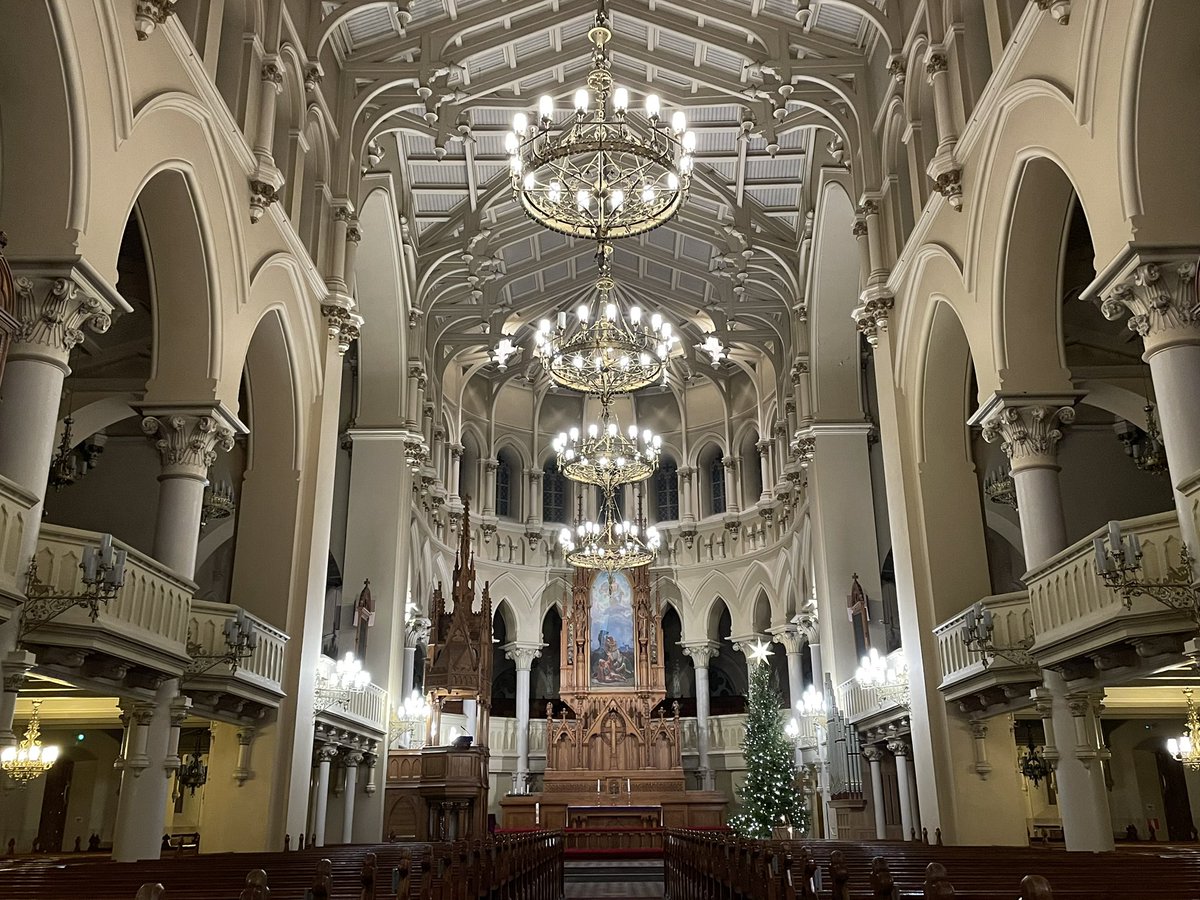 Kelly07251's tweet photo. Helsinki観光

St. John's Church
昼も夜もとっても素敵で、中もとても綺麗でした。私がクローズ30分前に行ったら貸切状態だったので、あまりの素晴らしさに引き込まれて1人召されそうになりました✨笑 https://t.co/583k9KuWEF