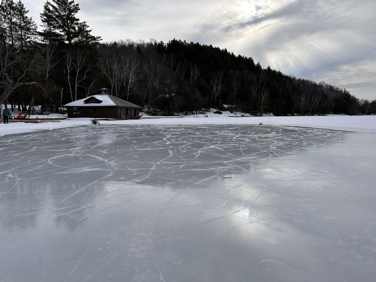 Game on!
⛸️ #muskoka #exploreon
