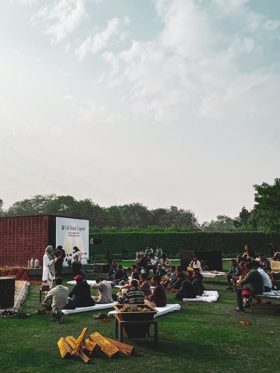 BinduW1's tweet photo. @GulatiSinghJ knows how to get the crowd going, हम @STAGEdotin की टीम ताईं भी मिल लिए @vinaykrsinghal
#FullStackWinHud23 https://t.co/3jlhjSlpEm