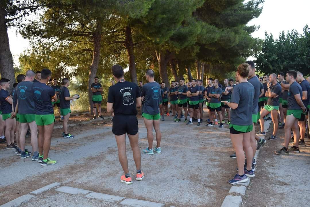 FUTER_ET's tweet photo. En las carreras de orientación 🧭se ponen en juego tanto capacidades fisicas 🏃♂️🏃♀️ como mentales, concentración y decisión.
📷 #RIPAC5 "Zaragoza" #Paracaidistas🪂
#BRIPAC
#Somostuejercito https://t.co/dlmCgDLKUn