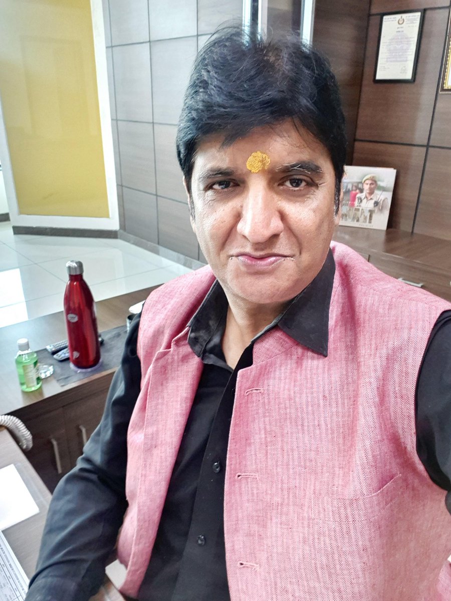 “पौधों में प्रतिदिन पानी देना होता है पर फल मौसम में ही आते हैं, इसलिए जीवन में धैर्य रखें क्योंकि हर काम समय पर ही होता है”