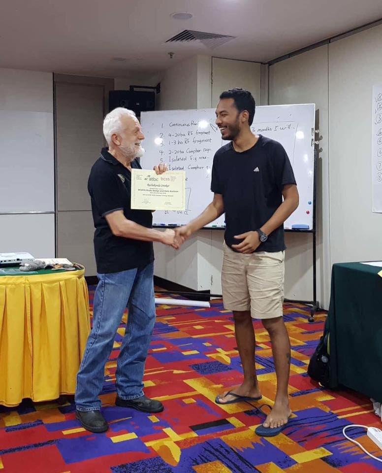 I am saddened by the news of Mike’s passing 😔 - the greatest wildlife statistician and educator in SE Asia, Guru Mike Meredith (aka Pseudo Ronald Fisher). 🫡