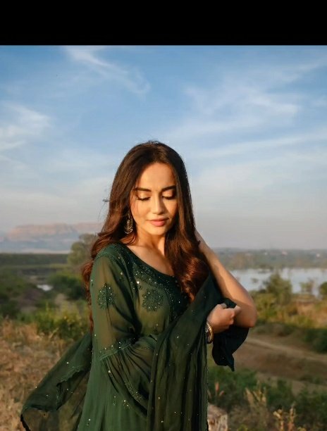 pearbhiperfect's tweet photo. Gorgeous ✨

@SurbhiJtweets #SurbhiJyoti #PearBhi #BeHir #Naagin3 #Love https://t.co/AMV6zb2Dj6