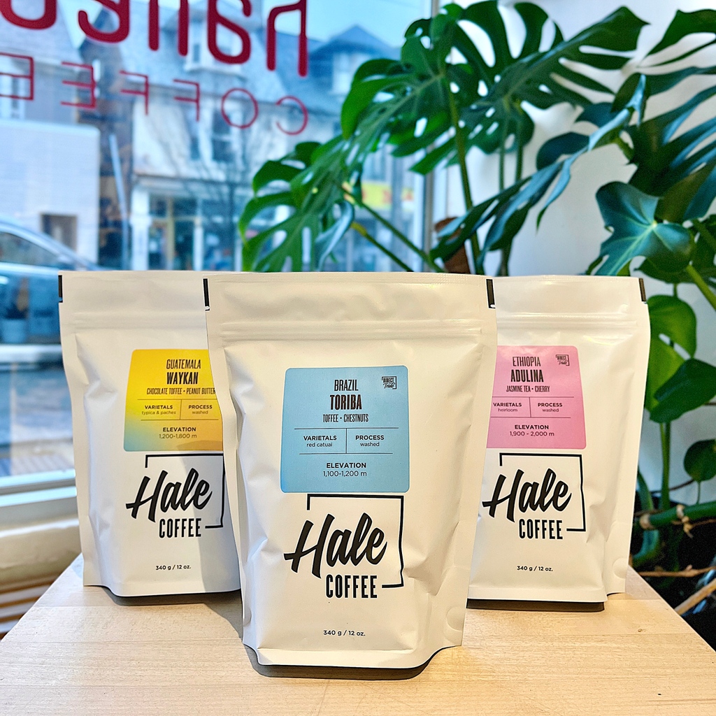 HailedCoffee's tweet photo. Hailed Coffee is happy to announce that we have begun to offer different kinds of coffee beans from local roasters. Three kinds of coffee beans from Hale Coffee are available now!
#halecoffee #hailed #hailedcoffee #coffeebean #torontolife #workingfromhome #torontocafe https://t.co/n5auTeuzsz