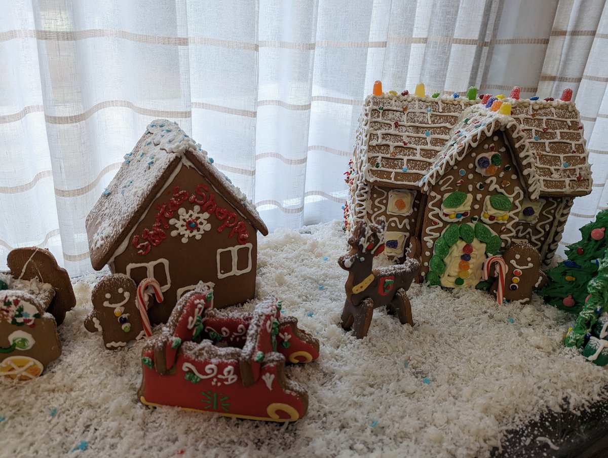 PCSCSeniors's tweet photo. CONGRATULATIONS to our Gingerbread house contest winners! #ColumbiaPresbyterianCommunity was voted as #PCSC 1st annual winner! 
#SeniorLiving https://t.co/SqSYqkRUuo