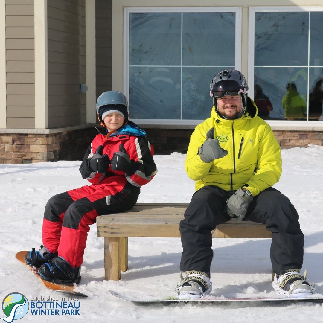 Thumbs up for some 2023 skiing, boarding & tubing!
Photo Creds:  bit.ly/3ZejKCG 

#SkiBwp 
#BottineauCounty 
#LetsGoOutside