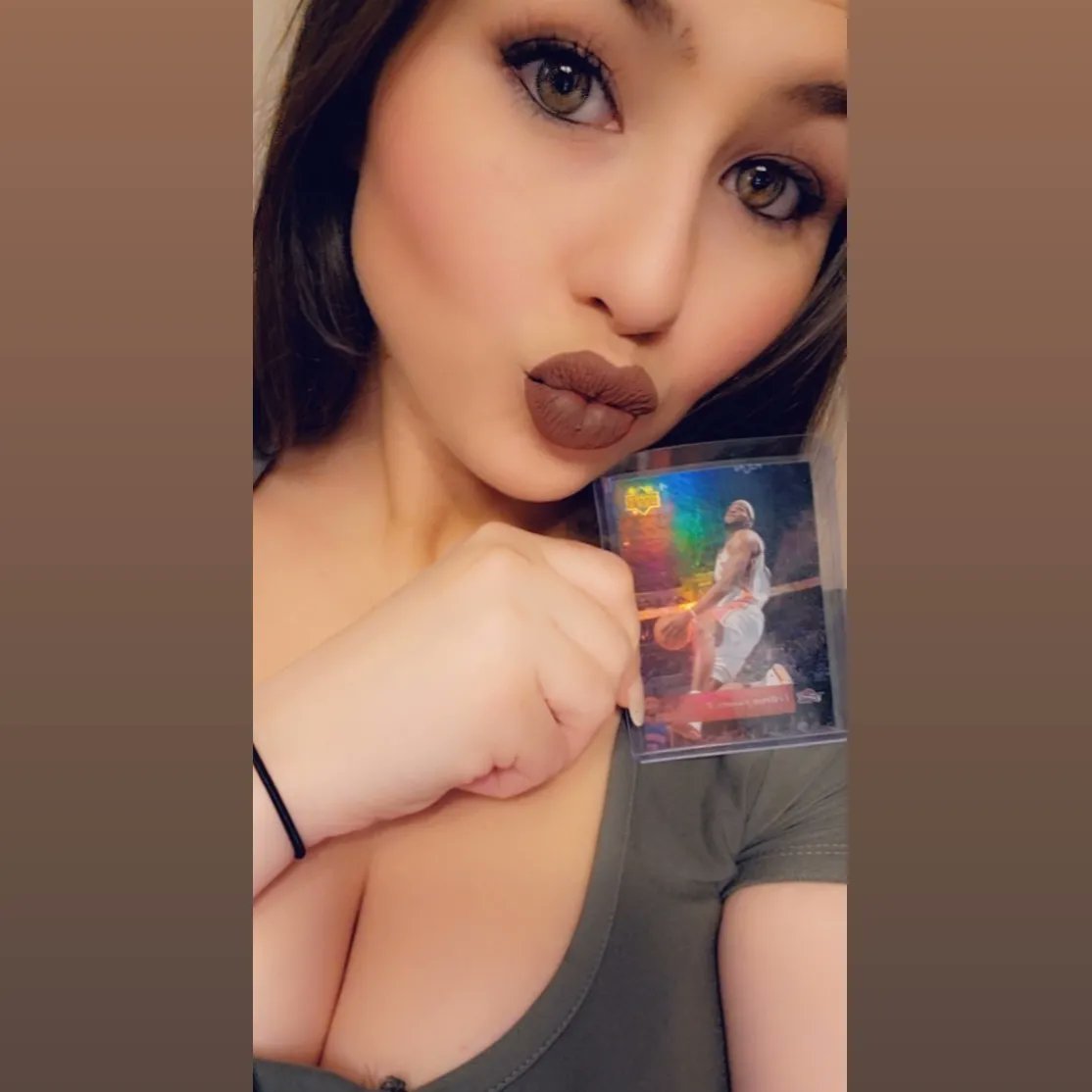 YAS_Cards's tweet photo. Throwback Lebron ❤️
#tbt #lebronjames #cavs #basketballcards #basketball #cardboardqueen #girlswhocollect #upperdeck #sportscards #sports https://t.co/T4By7jugQH