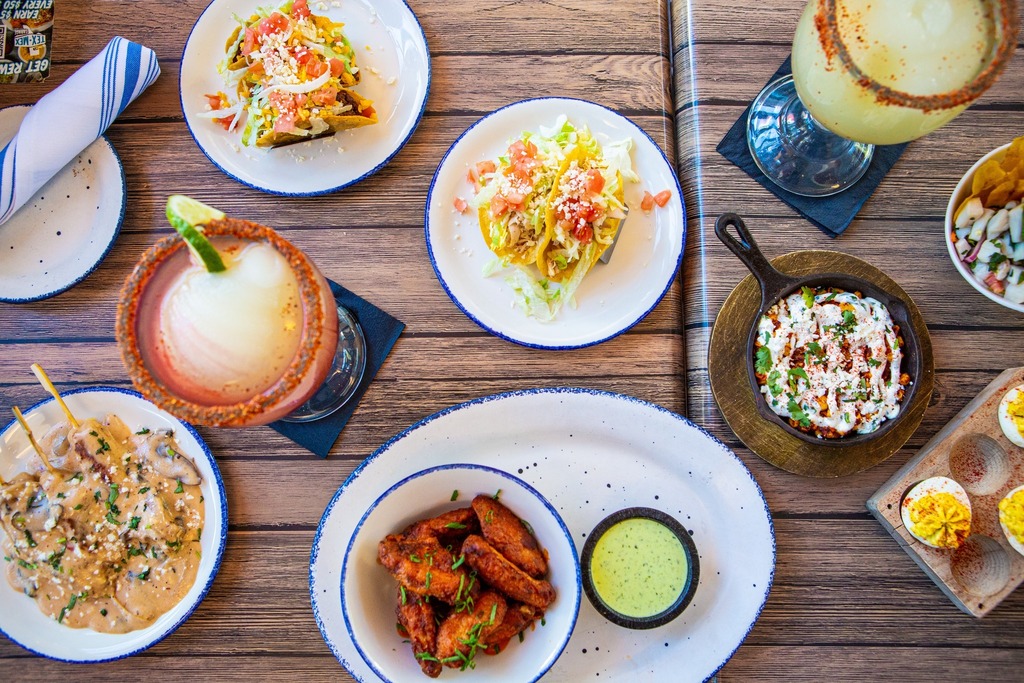 TexMexGarage's tweet photo. We don't call it Happy Hour for nothing folks. 🙌 Celebrate Happy Hour every day at all 3 locations in Houston &amp; Austin!🤩

Happy Hour Drinks &amp; Small Bites
Monday - Friday 11 am - 6 pm
Saturday &amp; Sunday 3 pm - 4 pm

Don't forget weekend Brunch and Penn… https://t.co/Vl252PzCUt https://t.co/ptfxp4WA3M