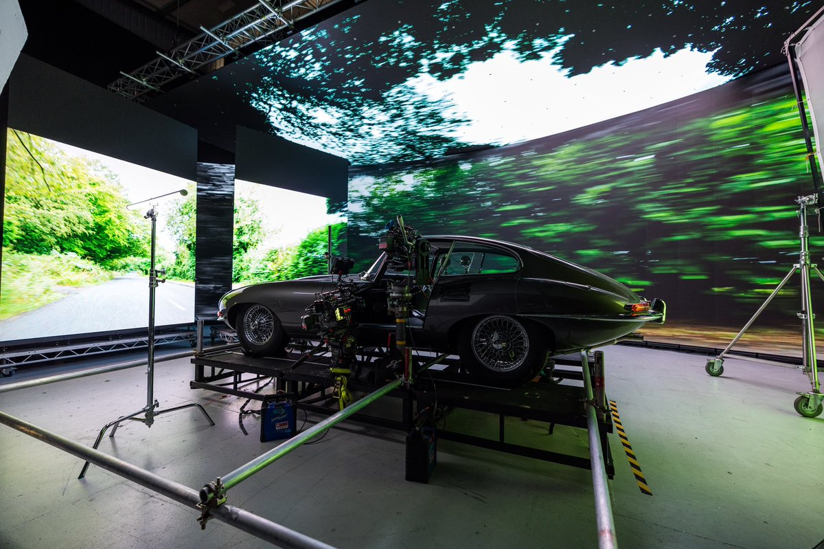 80sixltd's tweet image. At our #virtualproduction studio, we build bespoke LED Volumes to respond to any #VFX challenge. Our versatile stage configurations offer real-time solutions to match any project&apos;s unique requirements.

Check out the range of #LEDvolume stages we integrated recently!