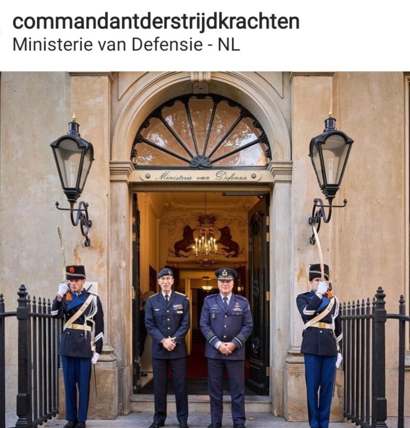 G11Sven's tweet photo. 2/
#Pillars #UnderArch
#HappyGenderbender (not)
#FreemasonHandshake
#BLM-flag https://t.co/RU9pYcQqfm