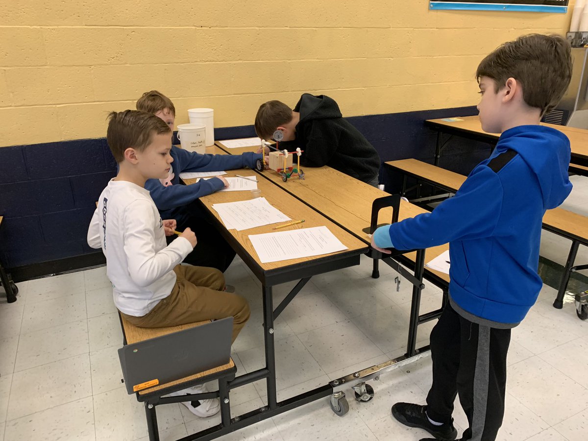 LeeBurnsworth's tweet photo. Design Challenge in Science! @TeamNSIS @MrsAKelemen https://t.co/fbx0T4VLvm