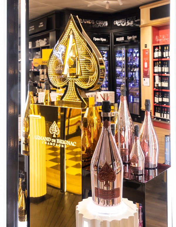 Duty Free Hunter tweet media