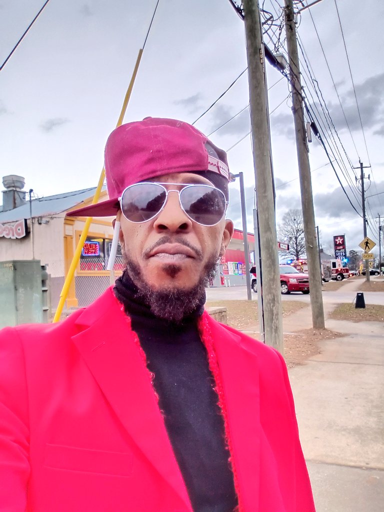 mariondamayor's tweet image. Meanwhile here in the A-Town(@CityofAtlanta), zone 6 East ATL to be precise... What&apos;s worth having is worth fighting for. Secure the bag folks. And thats an order. STAY TUNED for more RED HAT RED JACKET PRODUCTIONZ in the streets. We outside! #tinychat #mocospace #securityservice