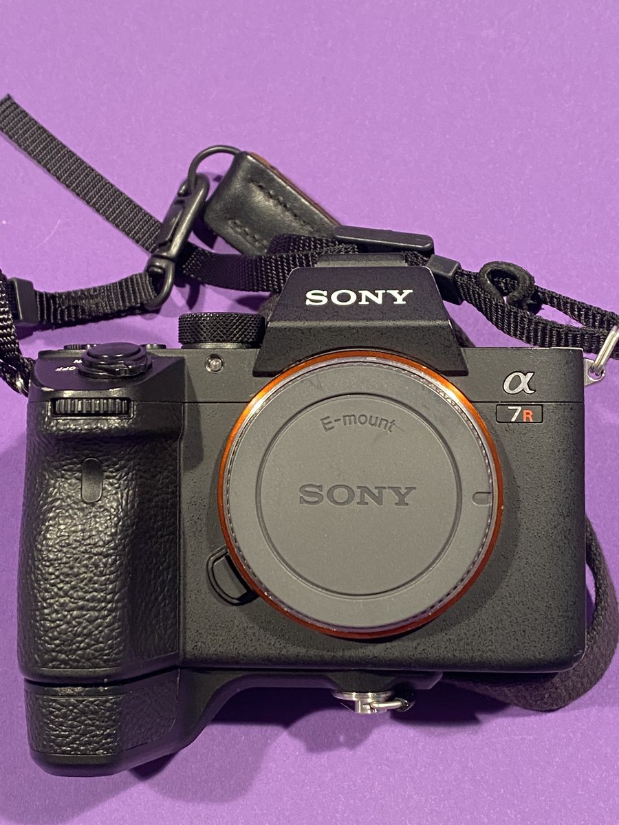 melissalyttle's tweet photo. <FINAL PUSH>

🧵 SONY GEAR FOR SALE — the full list and descriptions with be in the link at the end of this thread.

(TWO) Sony a7R III Mirrorless Camera bodies

Asking $1350 OBO

</FINAL PUSH> https://t.co/KY42525qYQ