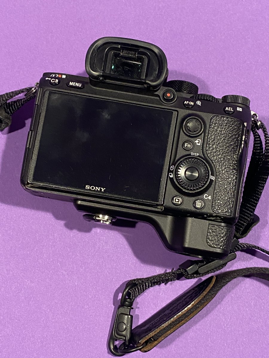 melissalyttle's tweet photo. <FINAL PUSH>

🧵 SONY GEAR FOR SALE — the full list and descriptions with be in the link at the end of this thread.

(TWO) Sony a7R III Mirrorless Camera bodies

Asking $1350 OBO

</FINAL PUSH> https://t.co/KY42525qYQ