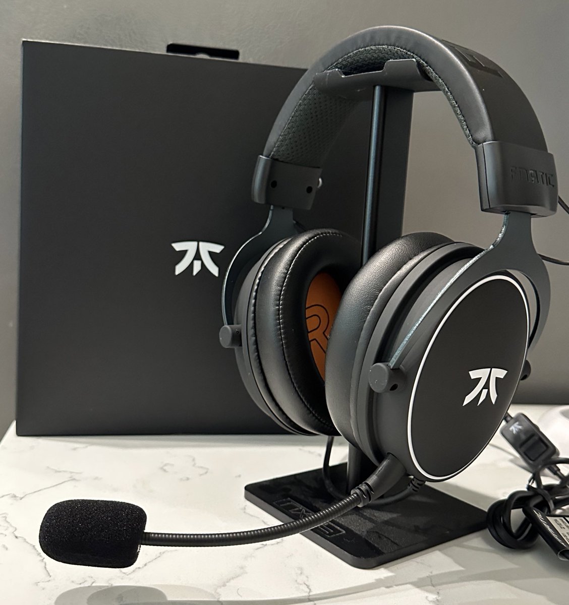 MattJBenoit_'s tweet photo. Big S/O to @fnatiic & @StallionPlays for this sweet React headset! Can’t wait to hear what I’ve been missing in Warzone 2.0 #FarmboyGaming https://t.co/vmeKyjcQqn