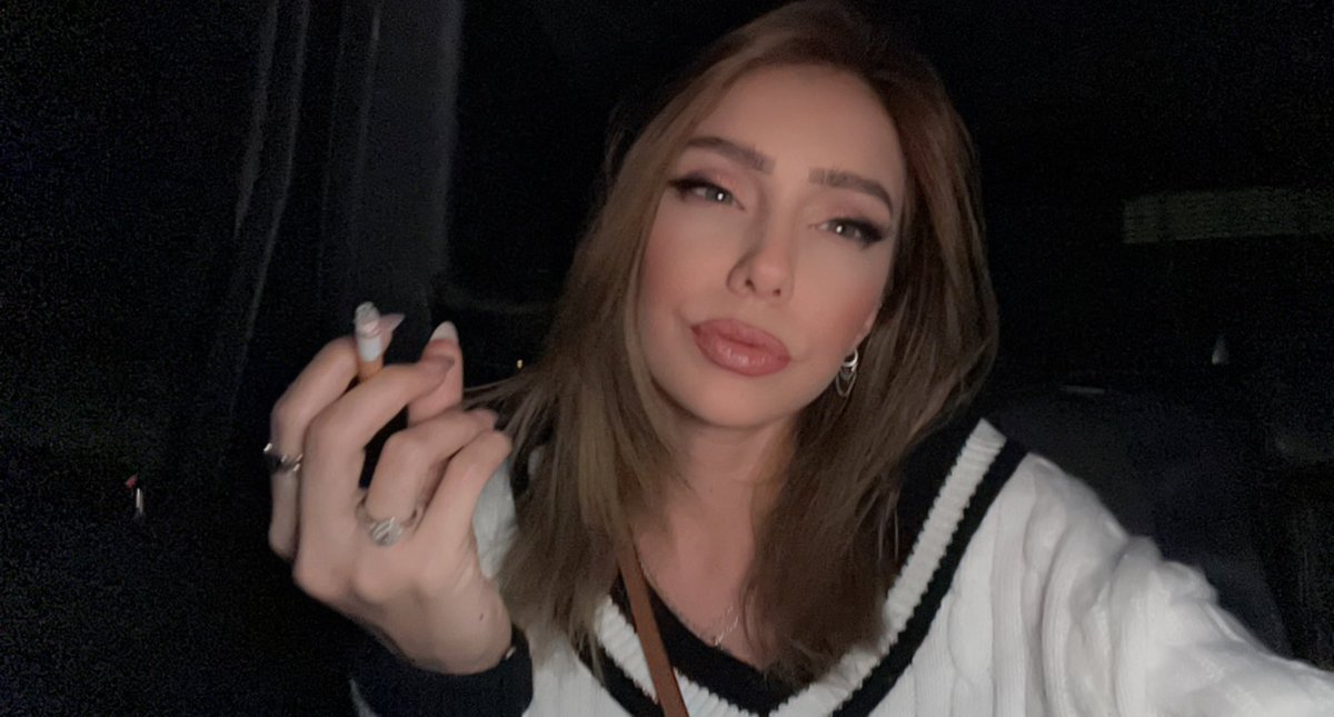 I bet my cigarette bigger than you 😂😈