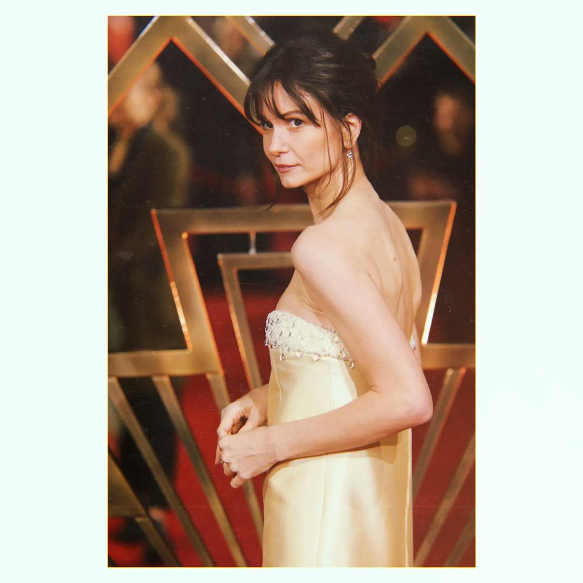 Katherine Waterston Russia tweet media