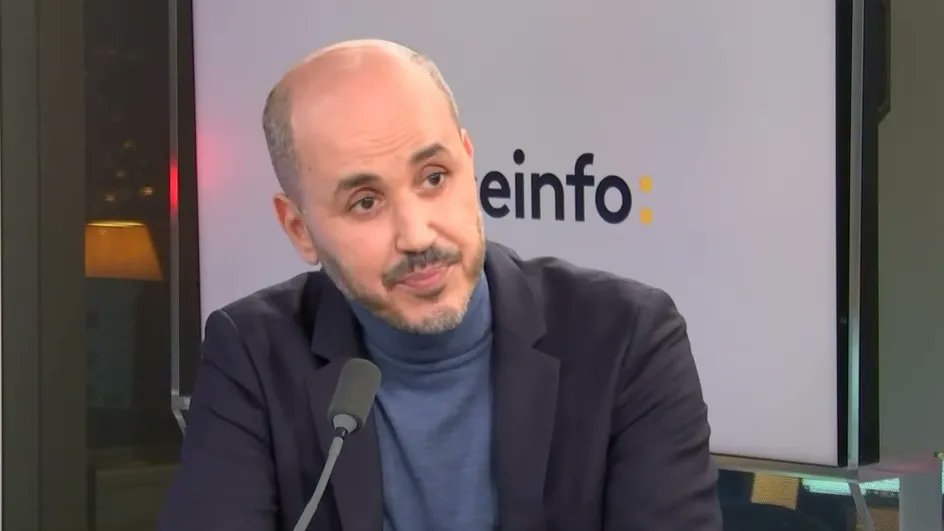 VIDÉO ▶ Influenceurs : "Il faut sanctionner lourdement les arnaqueurs et aussi faire de la pédagogie", déclare le directeur délégué de l'ARPP

À retrouver dans L'invité éco, présenté par <a href="/isaraymond/">Isabelle Raymond</a>
➡ francetvinfo.fr/replay-radio/l…