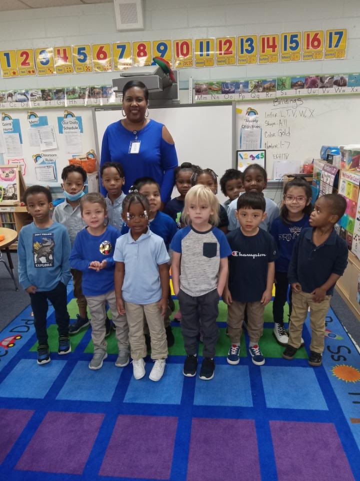 We are all about bring awareness to our scholars as we work to keep them safe.  On Wednesday the Tiger Family <a href="/Pinkstonpride/">Pinkston Street Elementary</a> wore blue to bring awareness to #HumanTrafficking. Learn more from <a href="/DHSBlueCampaign/">DHS Blue Campaign</a>: dhs.gov/blue-campaign/…

#WearBlueDay #ThisisPinkston