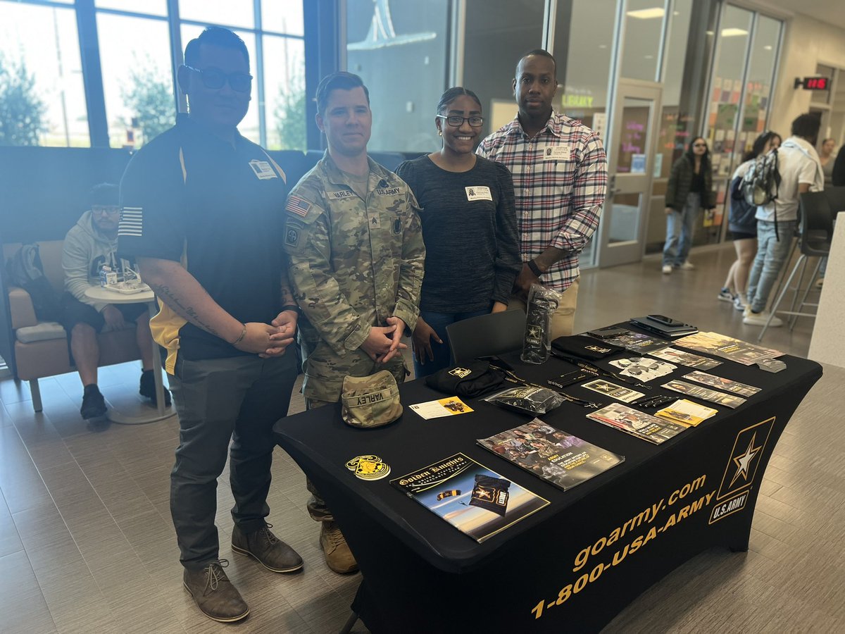 RainesAcademy's tweet photo. Huge shoutout to these amazing people that came out today to help inform our students of some incredible post-high school options! #RainesAcademy #GrowingToday #LeadingTomorrow https://t.co/EjNWmxilST
