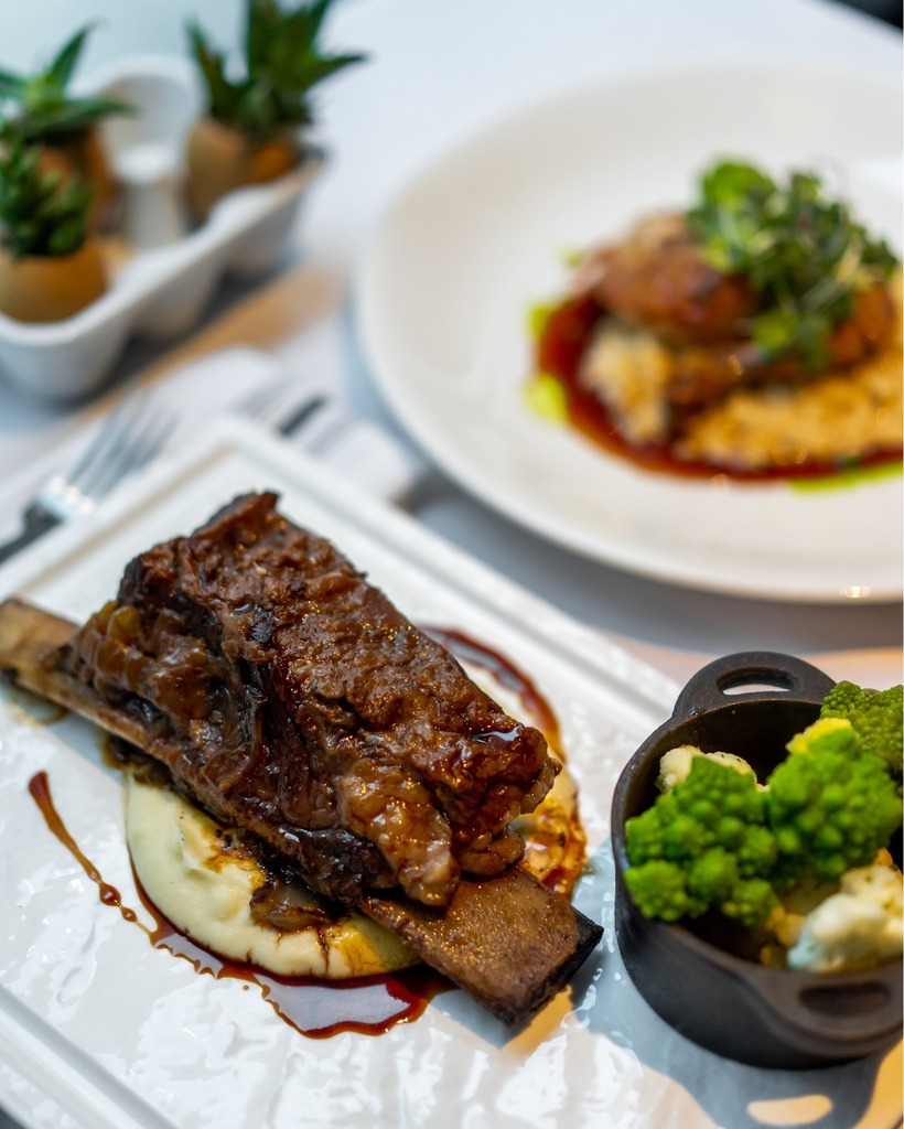 Market2table's tweet photo. Open Tuesday - Saturday, 5-9pm. 
Call 407.395.9871 for reservations. 
We'll see you at the Table. https://t.co/MVp9cmSBcO
