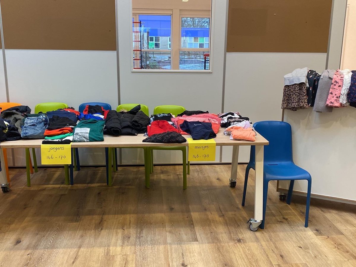 RKPWA_info's tweet photo. Duurzaam is een belangrijk thema op de PWA   Vandaag hebben wij een doorgeef kledingbeurs georganiseerd. Super! Goede kleding krijgt een tweede kans ! https://t.co/cJRm7HTLQd
