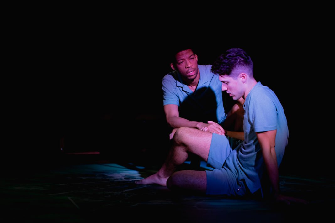 'The five stages of grief are denial, anger, bargaining, depression and acceptance; Wreckage beautifully – but brutally – plays these out on stage.' Read our 4 star review of @WreckageThePlay, a powerful must see at @TurbineTheatre until 22nd Jan: overstudies.co.uk/review-wreckag…