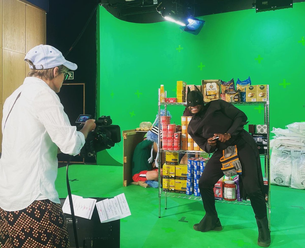 BizzyPuppet's tweet photo. Day two of shooting the pilot for our tv series. ⭐️ 
A behind the scenes look at the hilarious Puseletso Lekgau as Mister M spying on Jo (Dineo Komane) and Mondo (Tiaan Slabbert) 😀💙 #socialemotionallearning #puppets #pilot https://t.co/l3FXFc7ZWB