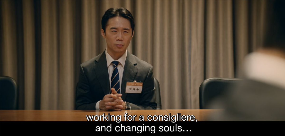 dramafoxx's tweet photo. It's even funnier because on top of switching souls in #AlchemyOfSouls he was selling insurance in #CrashLandingOnYou &amp; working for a consigliere in #Vincenzo!! 🙌😂 #UnlockMyBossEp12 #UnlockMyBoss https://t.co/CidRRkZEX0
