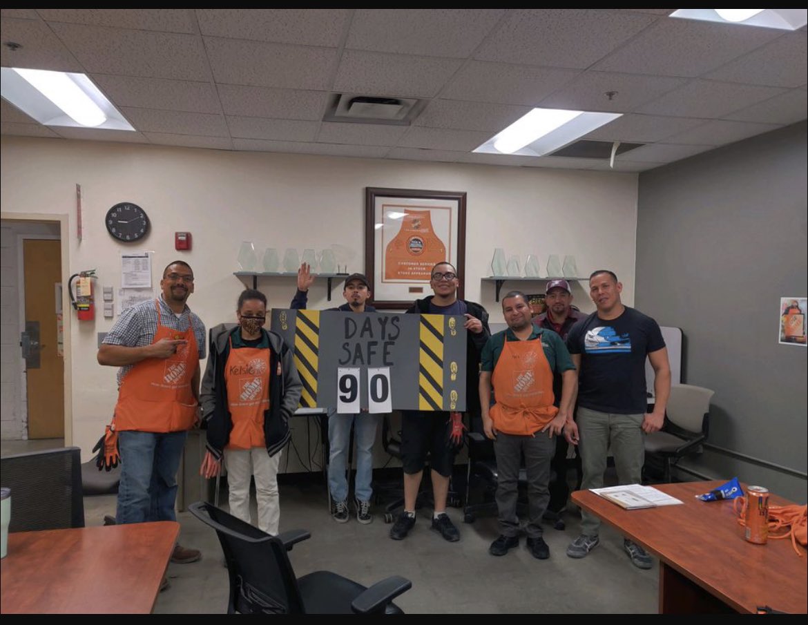 Celebrating 90 days safe!!! Way to go team! <a href="/ianfmacias/">Ian Macias</a> <a href="/HomeDepot0522/">Home Depot 0522</a> <a href="/LuisSilvas0523/">Luis</a> @Fuerstenberg15 <a href="/Danny_Houze/">Danny Houze</a> <a href="/krys_ann88/">Krystal Mora</a>