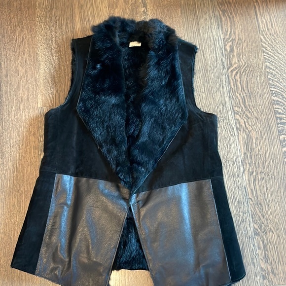 Lady_Channail's tweet image. So good I had to share! Check out all the items I'm loving on @Poshmarkapp #poshmark #fashion #style #shopmycloset #ecru: posh.mk/gdeqOVlixwb