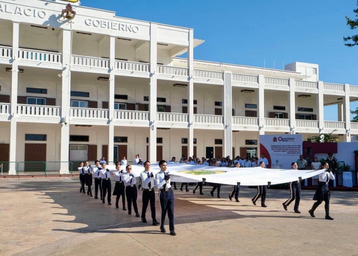 Desde la capital de nuestro estado, Conmemoramos hoy los 48 años de la promulgación de nuestra Constitución, documento histórico para la vida democrática de Quintana Roo. 

Un gusto acompañar a nuestra Gobernadora Mara Lezama y las autoridades de los 3 niveles de gobierno.