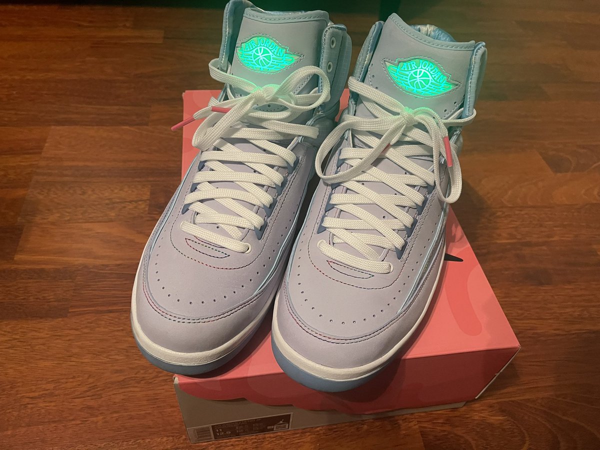 JumpMan23onMe's tweet photo. @atmos_usa J Balvin jordan 2 collab definitely takes the crown for me. Shoe is so nice and gets many compliments when I wear them. Not to mention I got them for retail. Size 11. #atmoscollectorsclub https://t.co/MY6SK2DwJy