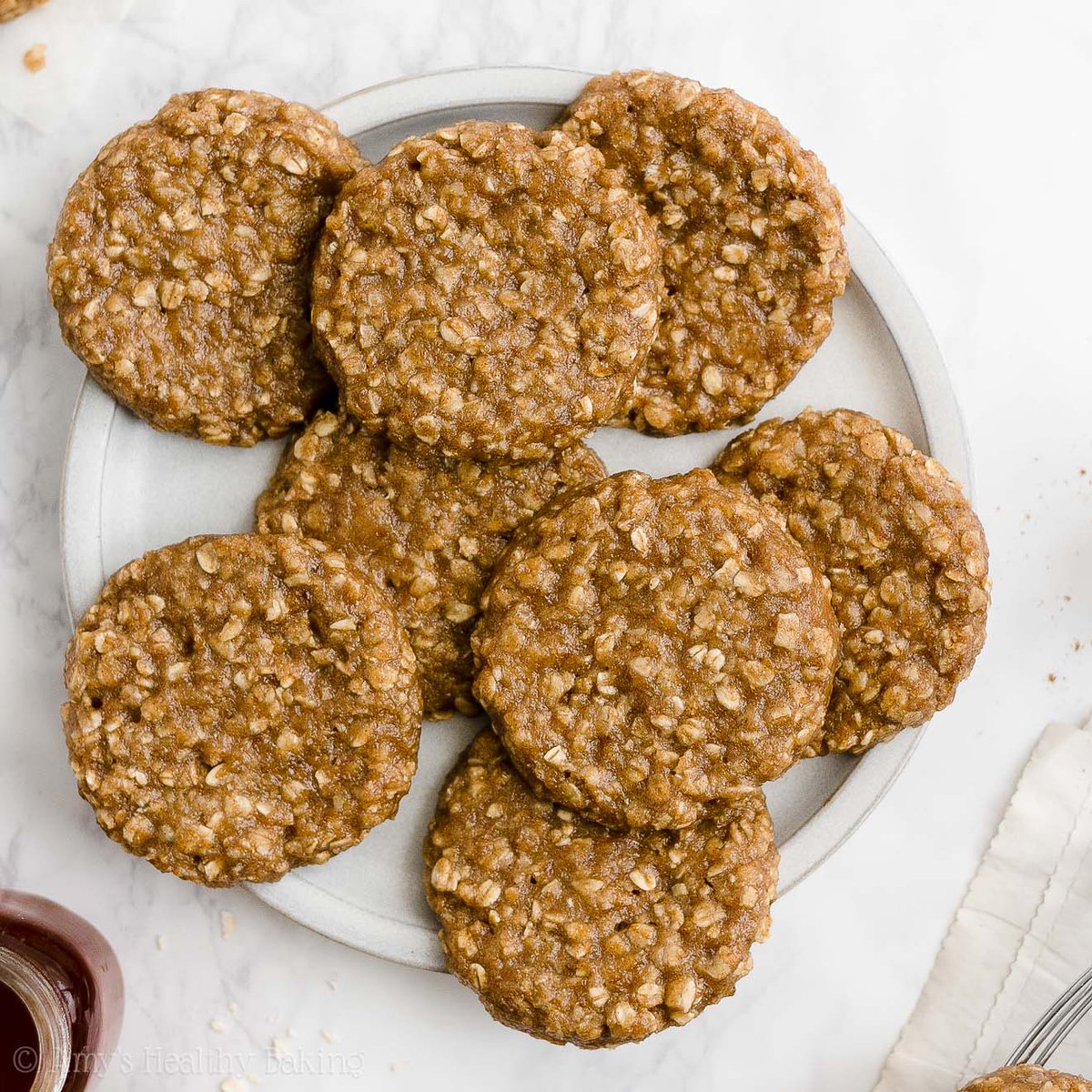 {NEW} #Healthy Banana Oatmeal Cookies! 🍪 Soft, chewy &amp; simple to make. Full of sweet fruit flavor — and a great way to use ripe bananas! 🍌👌🏻❤️ #recipe: amyshealthybaking.com/blog/2023/01/1…
