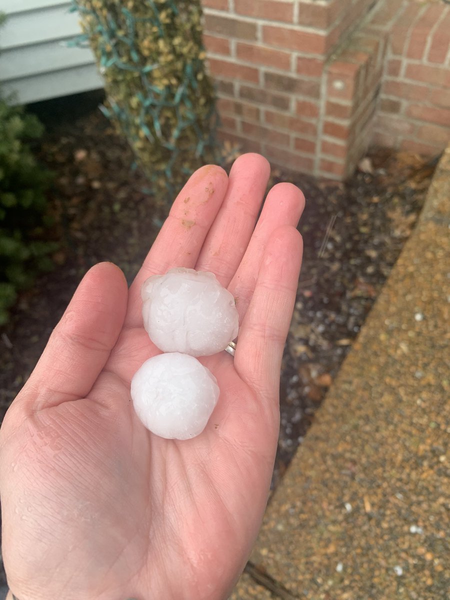 arandgaard's tweet photo. @NashSevereWx Nipper’s Corner area (OHB and Edmondson) https://t.co/afshbQrFNY