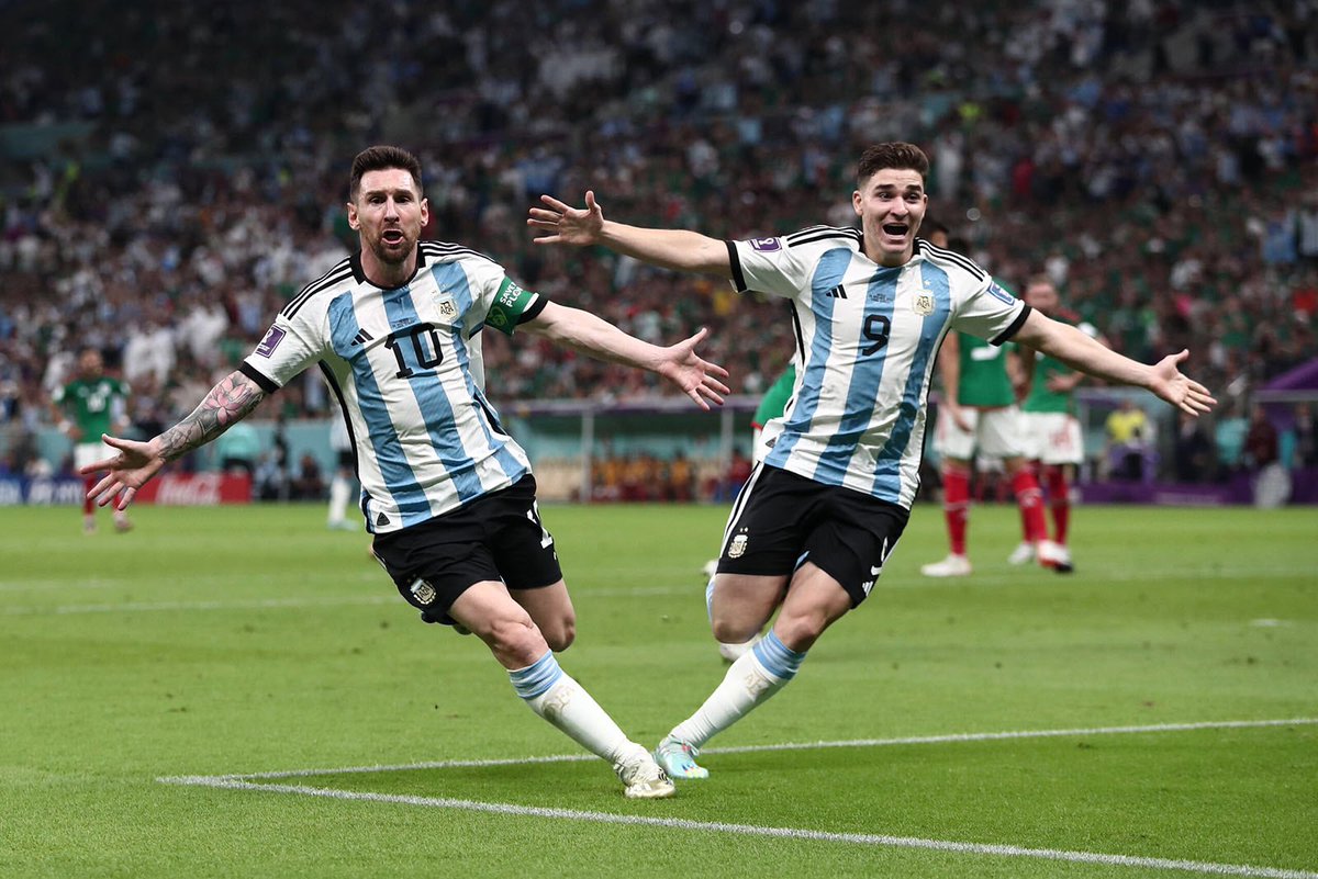 FPA_2020's tweet image. Great images from our FIFA World Cup Qatar 2022 online gallery - 📸by- 1️⃣ @MichaelZemanek /Shutterstock, -2️⃣ @John_Sib /Reuters, -3️⃣- Matthew Ashton/@ama 4️⃣- @kieranmcmanus /Shutterstock. View all images in the exhibition at - footballphotographersassociation.co.uk/world-cup-2022…