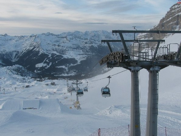 weathertoski's tweet photo. Latest detailed snow report for the Alps and beyond! https://t.co/d6RYUu1Q7y https://t.co/konZ2okzpA