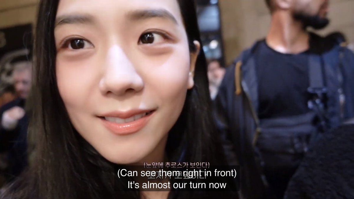 JISOO IS SO PRETTY, I WILL CRY 😭😭