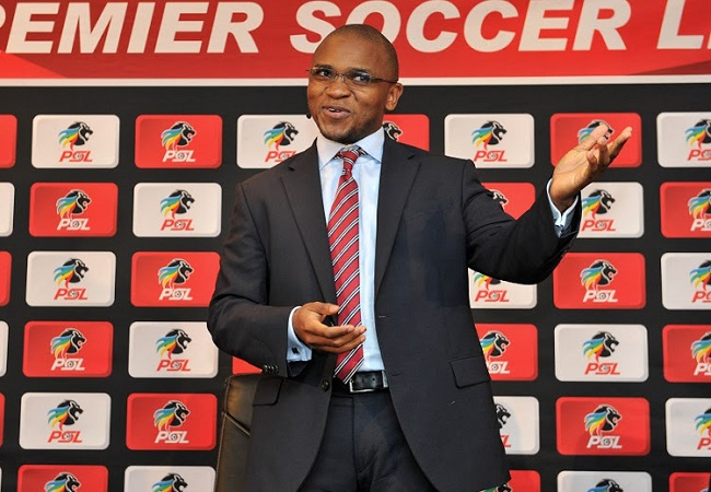 Radio2000_ZA's tweet photo. 📻 It's #GameTimeOn2000 with @rachysuperstar standing in for @MotshidisiM 📻
⏲️ 18h00 - 19h00

#18Area tonight and joined by decorated football administrator @Lux_September about his journey in the game and his upbringing.

🗣️ @Lorenz_KO also joins us to chat #NedbankCup2023 https://t.co/Ju28uT2s0z
