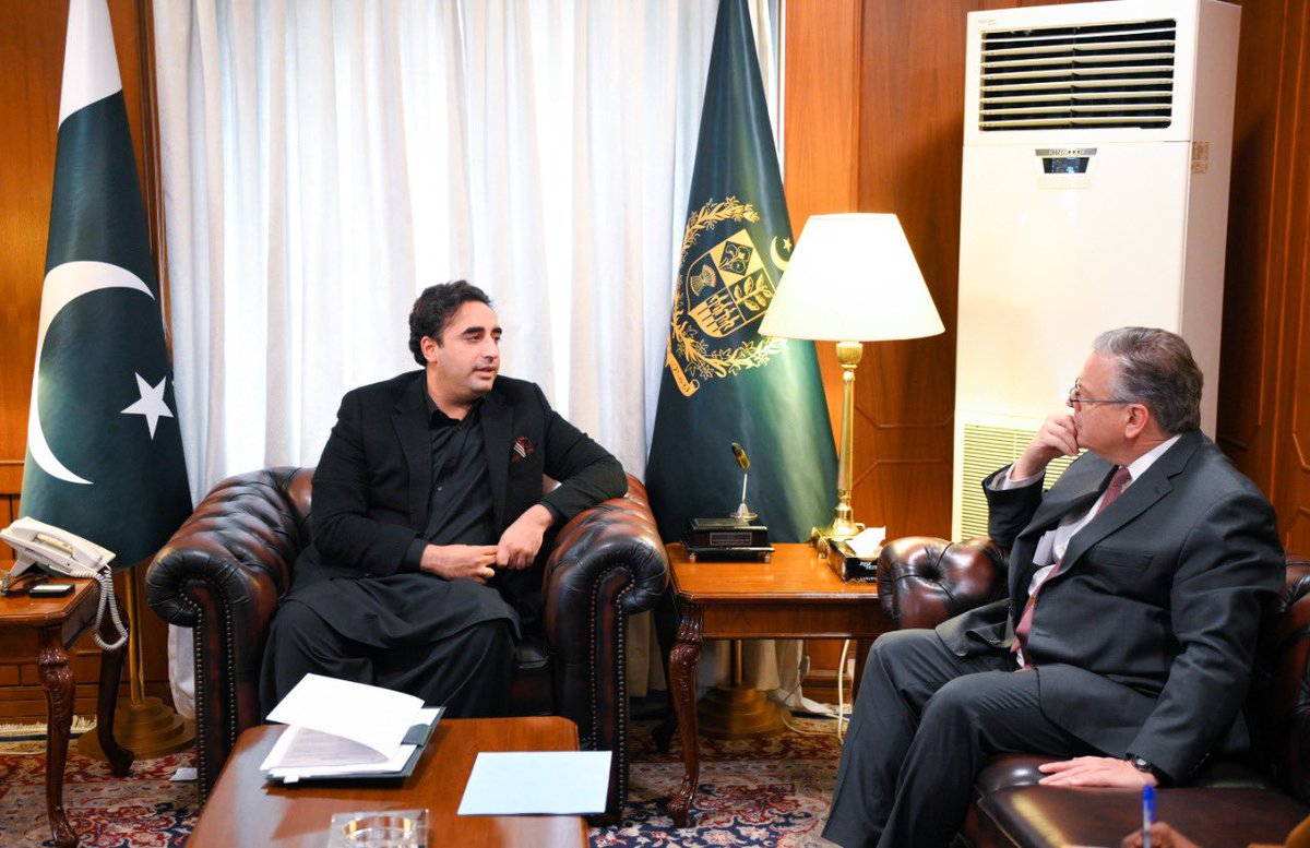 BBhuttoZardari's tweet photo. Met Amb. Blome @USembislamabad at MoFA today. Thanked 🇺🇸 for $100M pledge at Resilient 🇵🇰 Conf in Geneva &amp; its continued resolve in support of our long-term rehabilitation. Emphasized further deepening of  🇵🇰 🇺🇸 bilat. ties incl. in trade, health &amp; security. https://t.co/gAQ1YrsfOJ