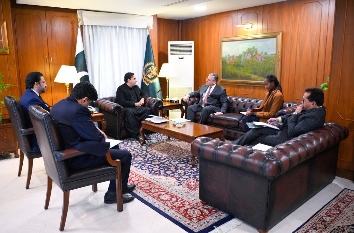 BBhuttoZardari's tweet photo. Met Amb. Blome @USembislamabad at MoFA today. Thanked 🇺🇸 for $100M pledge at Resilient 🇵🇰 Conf in Geneva &amp; its continued resolve in support of our long-term rehabilitation. Emphasized further deepening of  🇵🇰 🇺🇸 bilat. ties incl. in trade, health &amp; security. https://t.co/gAQ1YrsfOJ