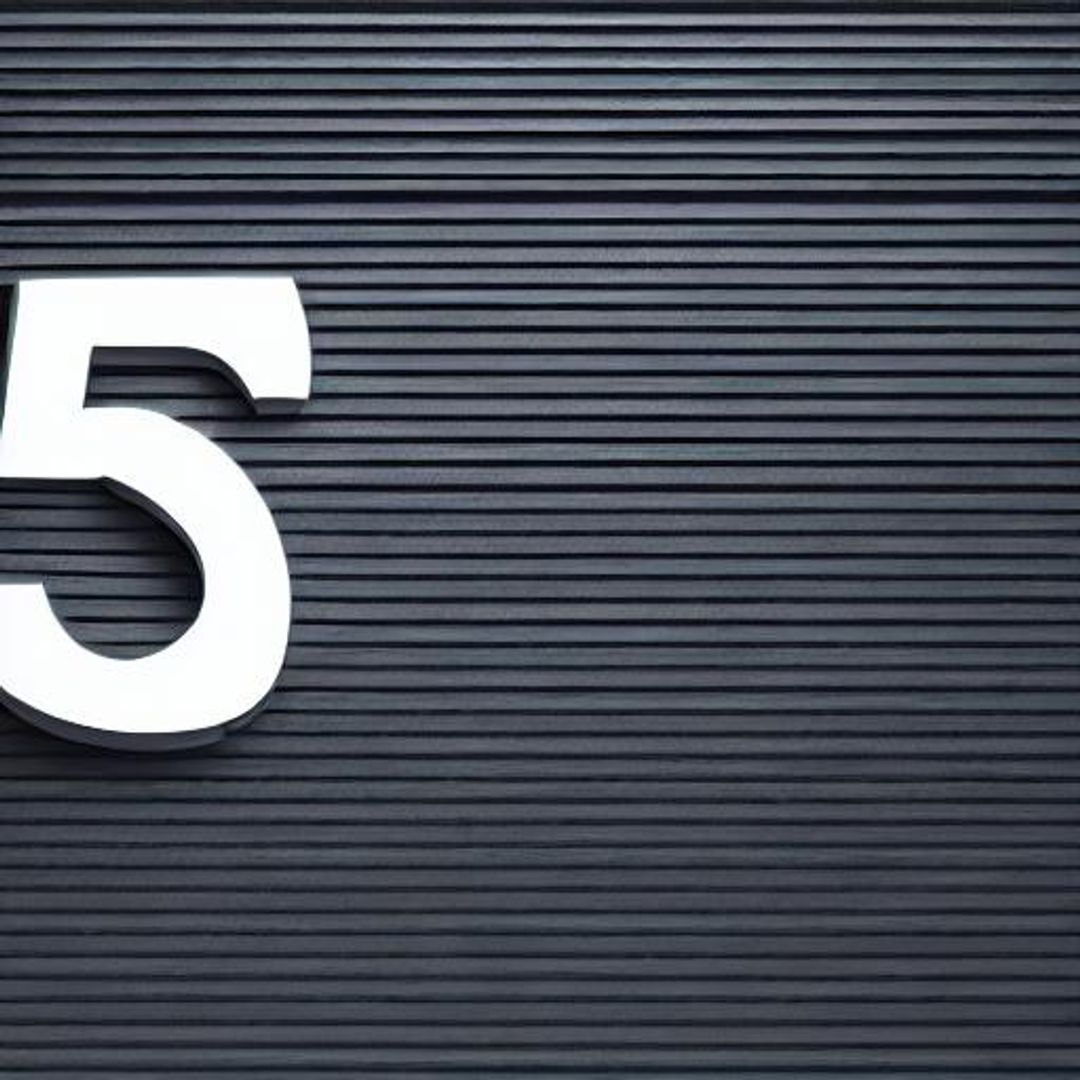 tintingtitans's tweet image. 25 #YearsOfExperience ayr.app/l/35qx