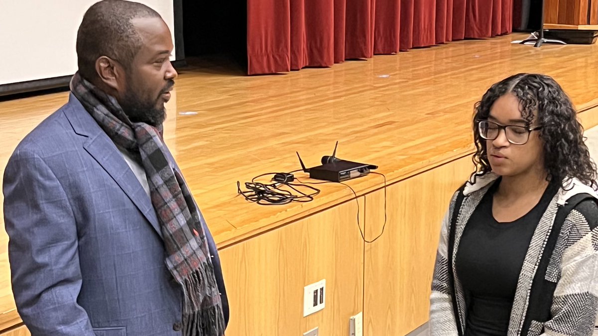 SCSchools's tweet image. Thank you to sCube Inc. for visiting SHS students and discussing the opportunity to become a paid intern with the company. The program is in its 4th year and hoping to expand. #SchenectadyRising #Partnerships  @MrDennisGreen