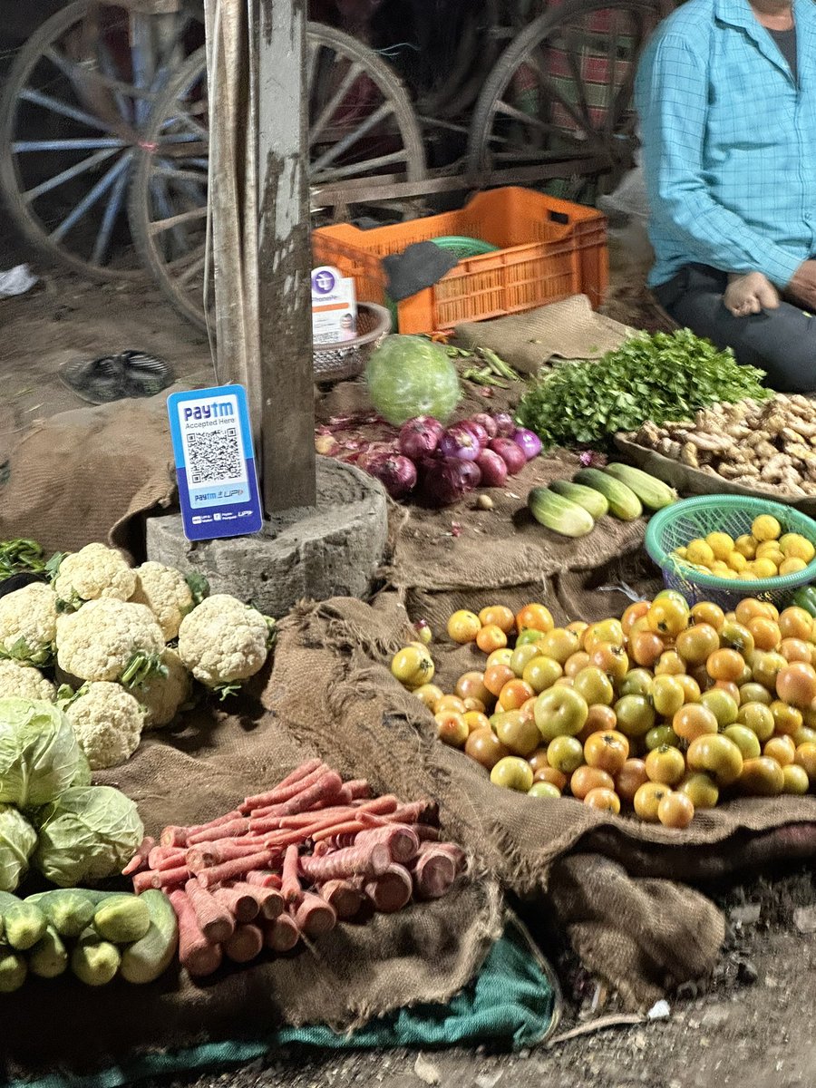 HemanNamo's tweet image. Small shops take digital payment. #DigitalIndia #ModiIndia
