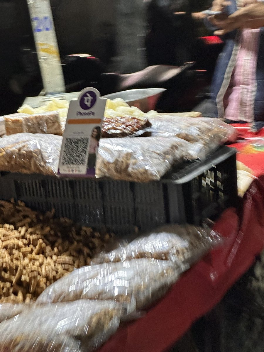 HemanNamo's tweet image. Small shops take digital payment. #DigitalIndia #ModiIndia