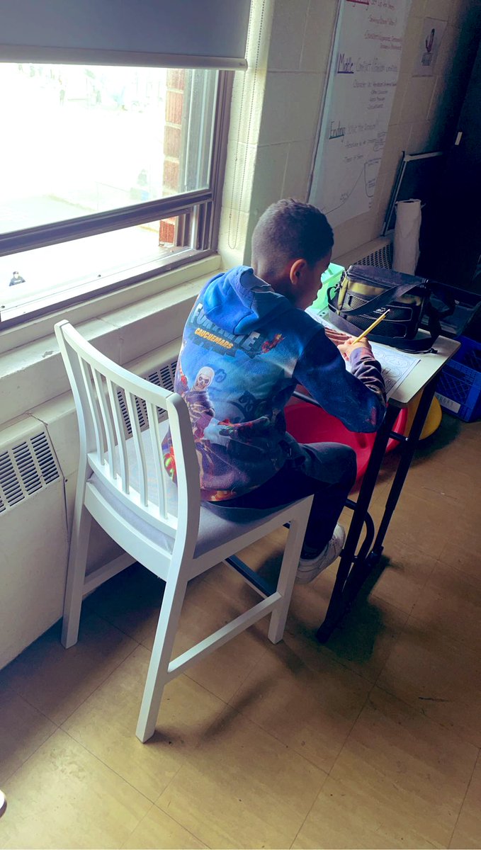 We added some new flexible seating options in our class today 🤗 <a href="/HRCE_NS/">Halifax Regional Centre for Education</a> @HRCESchoolsPlus <a href="/Seaside_elem/">Seaside Elementary</a> <a href="/hrc/">HRC</a>